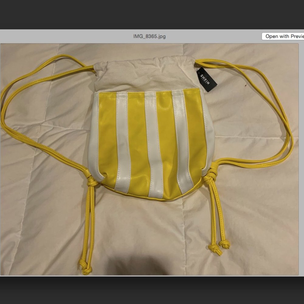 Yellow and White Jaw-string Packpack